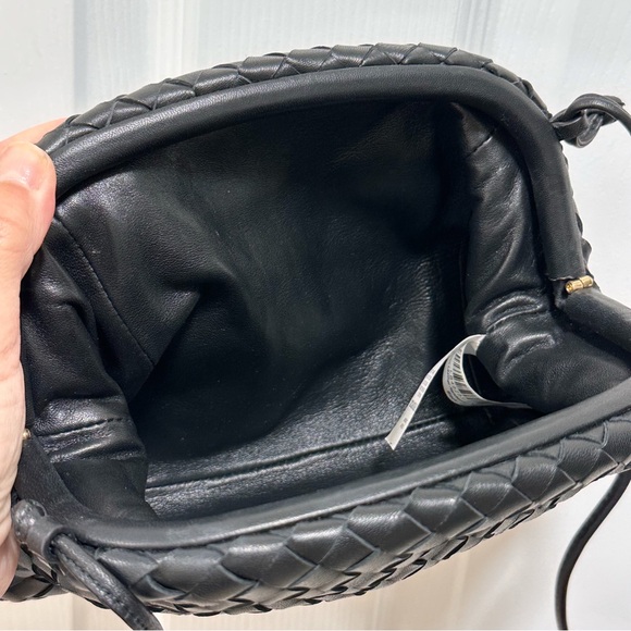 Quince Italian Leather Handwoven Pouch Crossbody Clutch | One Size | Black 👜✨ - Picture 6 of 14